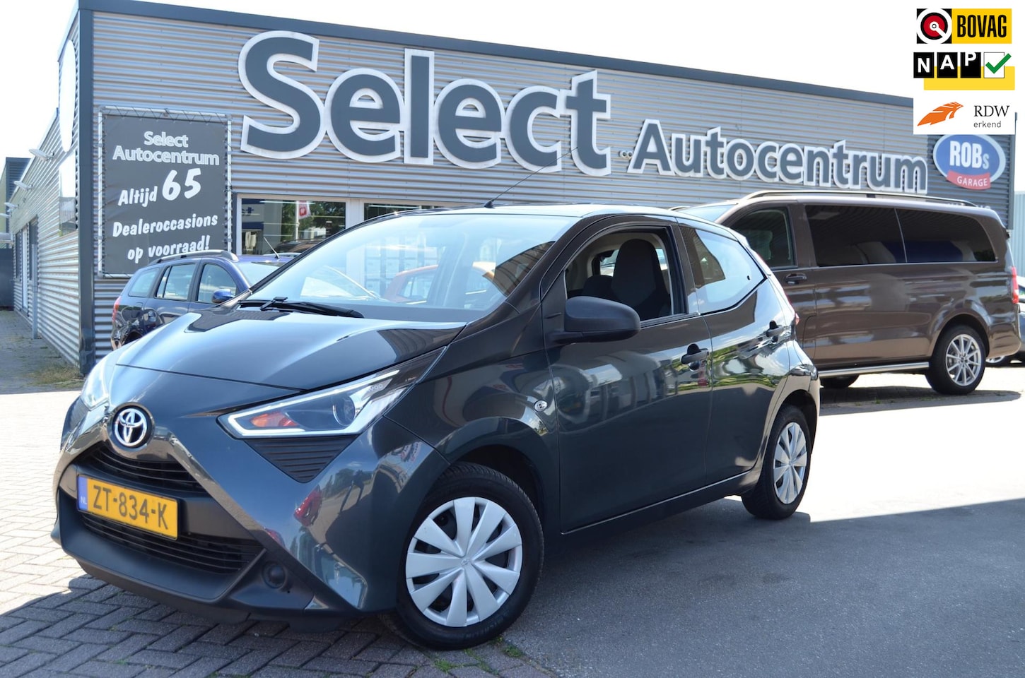 Toyota Aygo - 1.0 VVT-i x-fun|CRUISE|NAVI|AIRCO|BLUETOOTH|ONDERH.BOEKJE|NAP - AutoWereld.nl