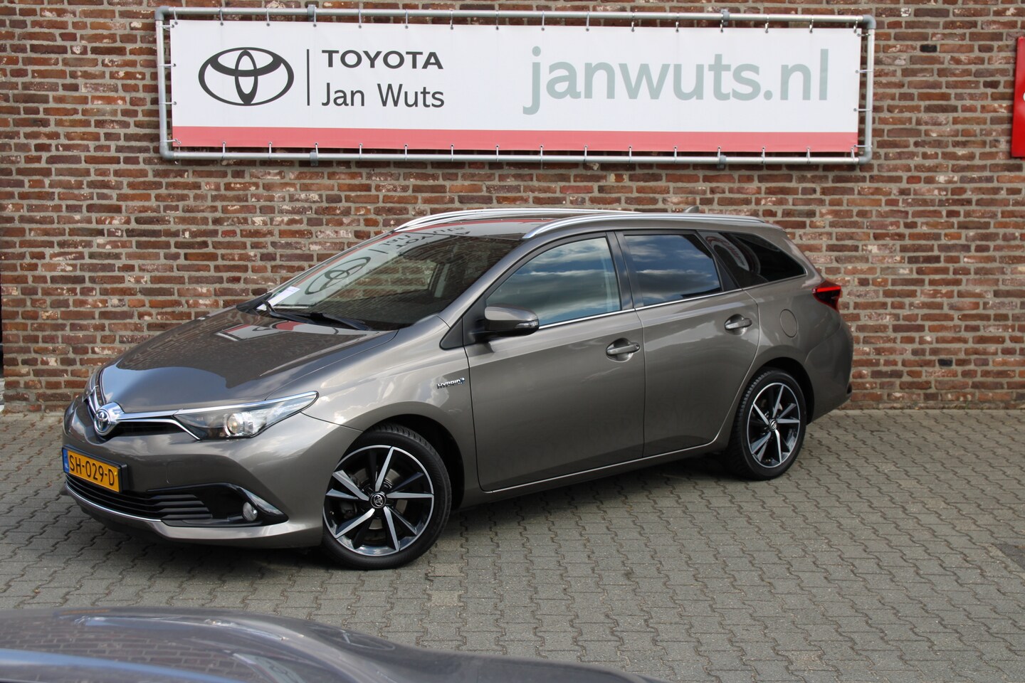 Toyota Auris - 1.8 Hybrid Dynamic 1.8 Hybrid Dynamic - AutoWereld.nl