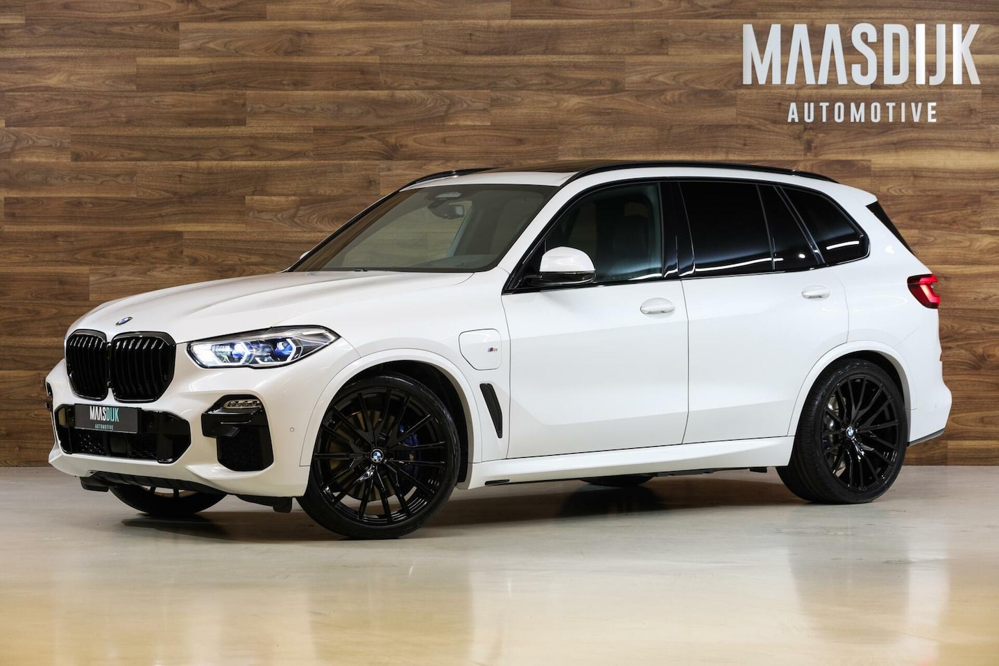 BMW X5 - xDrive45e High Exec M-Sport|Pano|ACC|HUD|Trekhaak| - AutoWereld.nl
