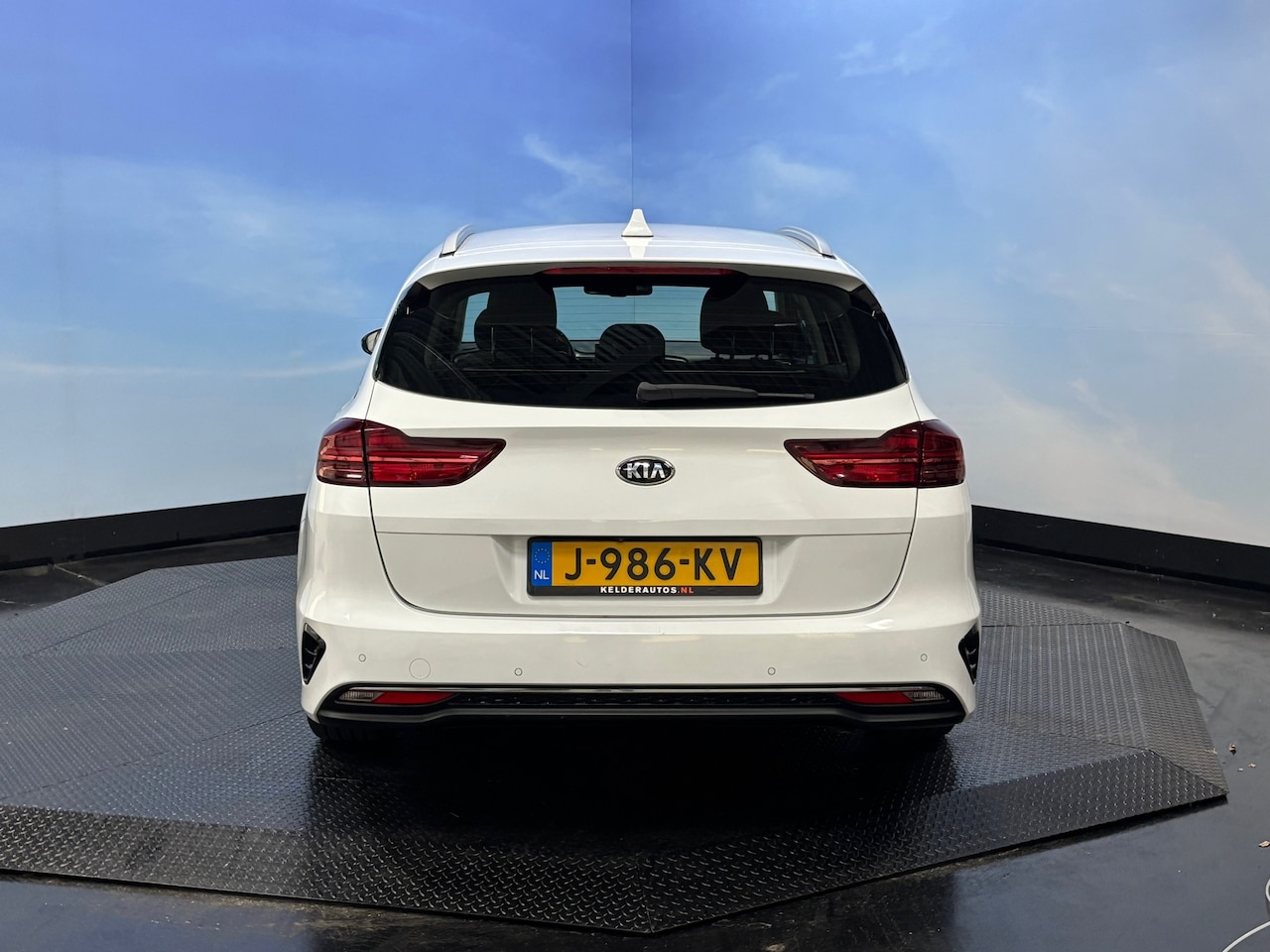 Kia Cee'd Sportswagon - Ceed 1.0 T-GDi DynamicLine Navi | Clima | Cruise | Camera | Trekhaak - AutoWereld.nl