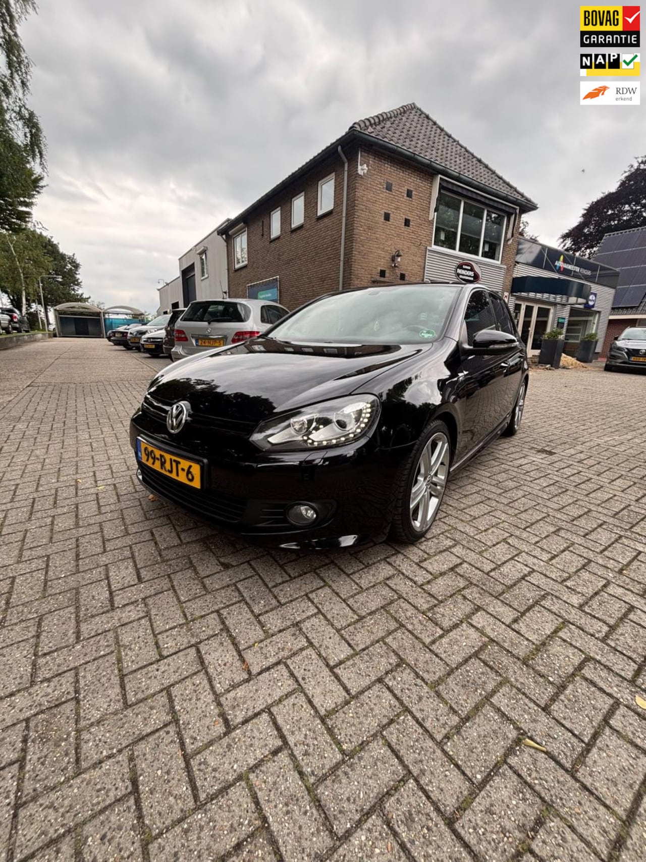 Volkswagen Golf - 1.4 TSI Highline - R-Line- Org NL - Automaat - PDC + camera - AutoWereld.nl