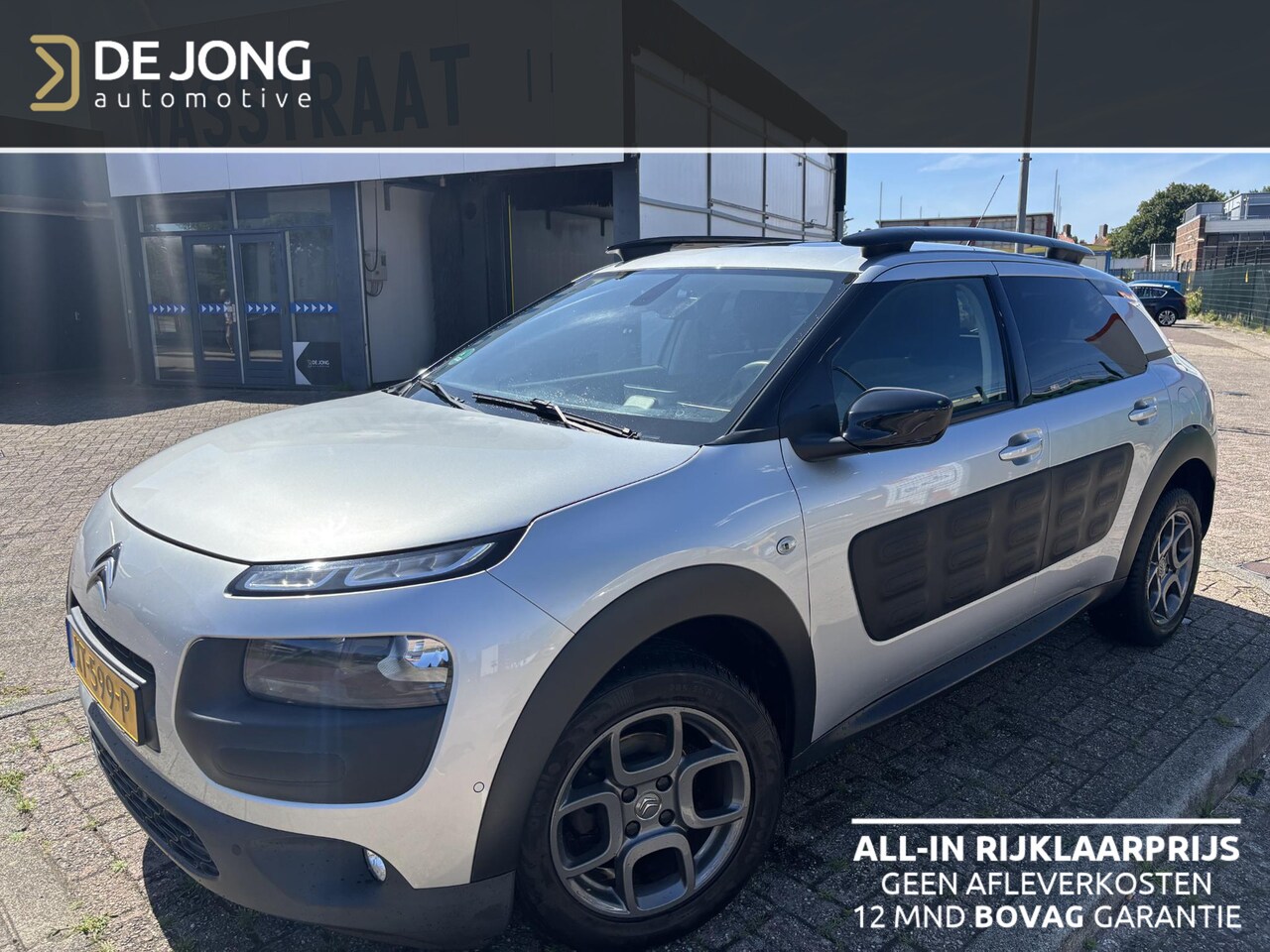 Citroën C4 Cactus - 1.2 PureTech Shine Navi/Camera/Glazen dak/17"Velgen/GEEN AFLEVERKOSTEN - AutoWereld.nl