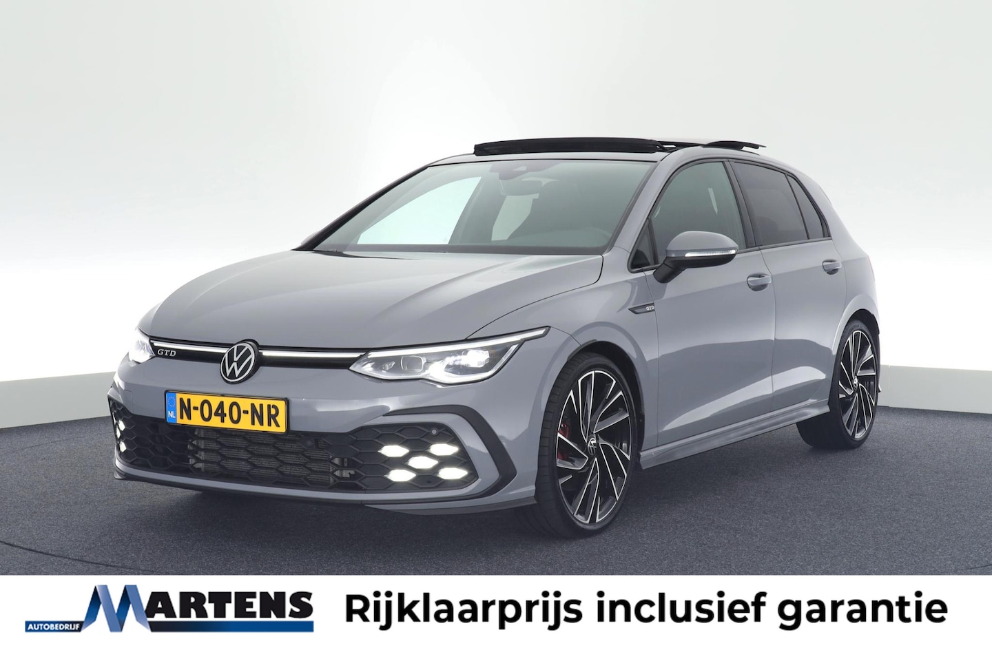 Volkswagen Golf - 2.0 TDI 200pk DSG GTD Panoramadak Camera Virtual Cockpit Navigatie - AutoWereld.nl