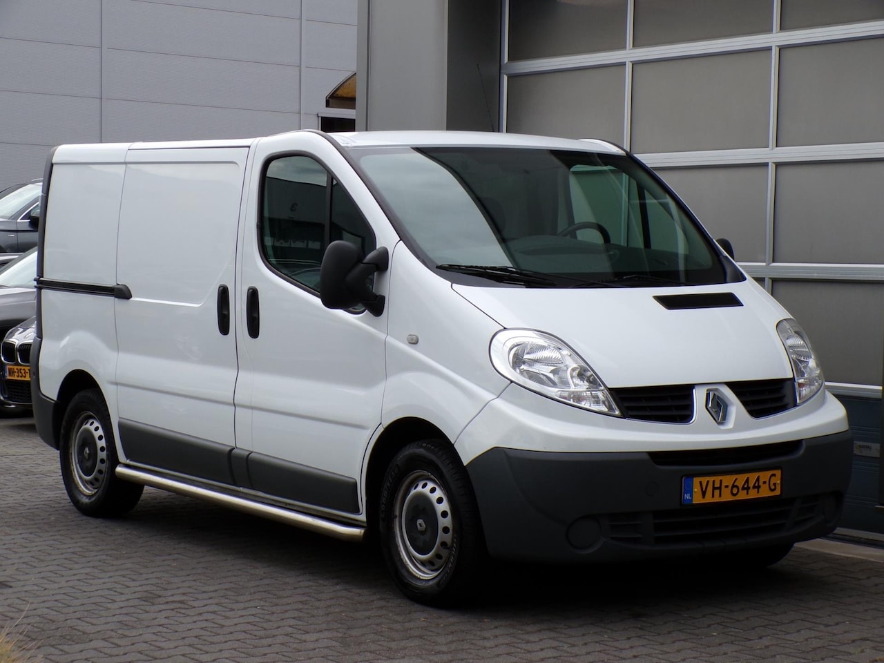 Renault Trafic - 2.0 dCi T27 L1H1 Générique|Cruise|Airco|6bak - AutoWereld.nl