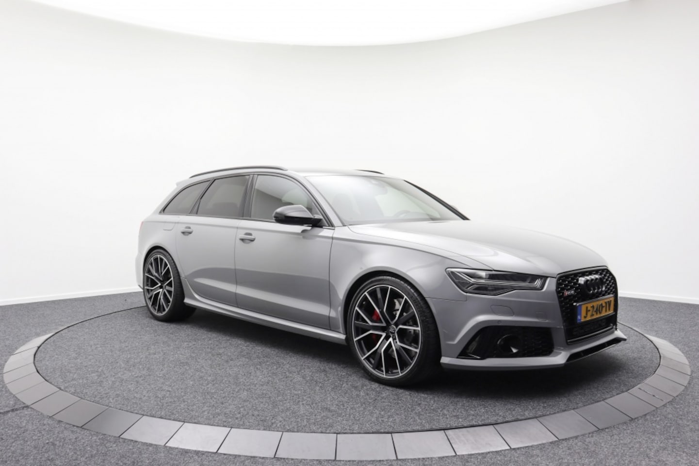 Audi RS6 - 4.0 TFSI quattro Avant performance | Milltek | Stage 1+ 708pk - AutoWereld.nl