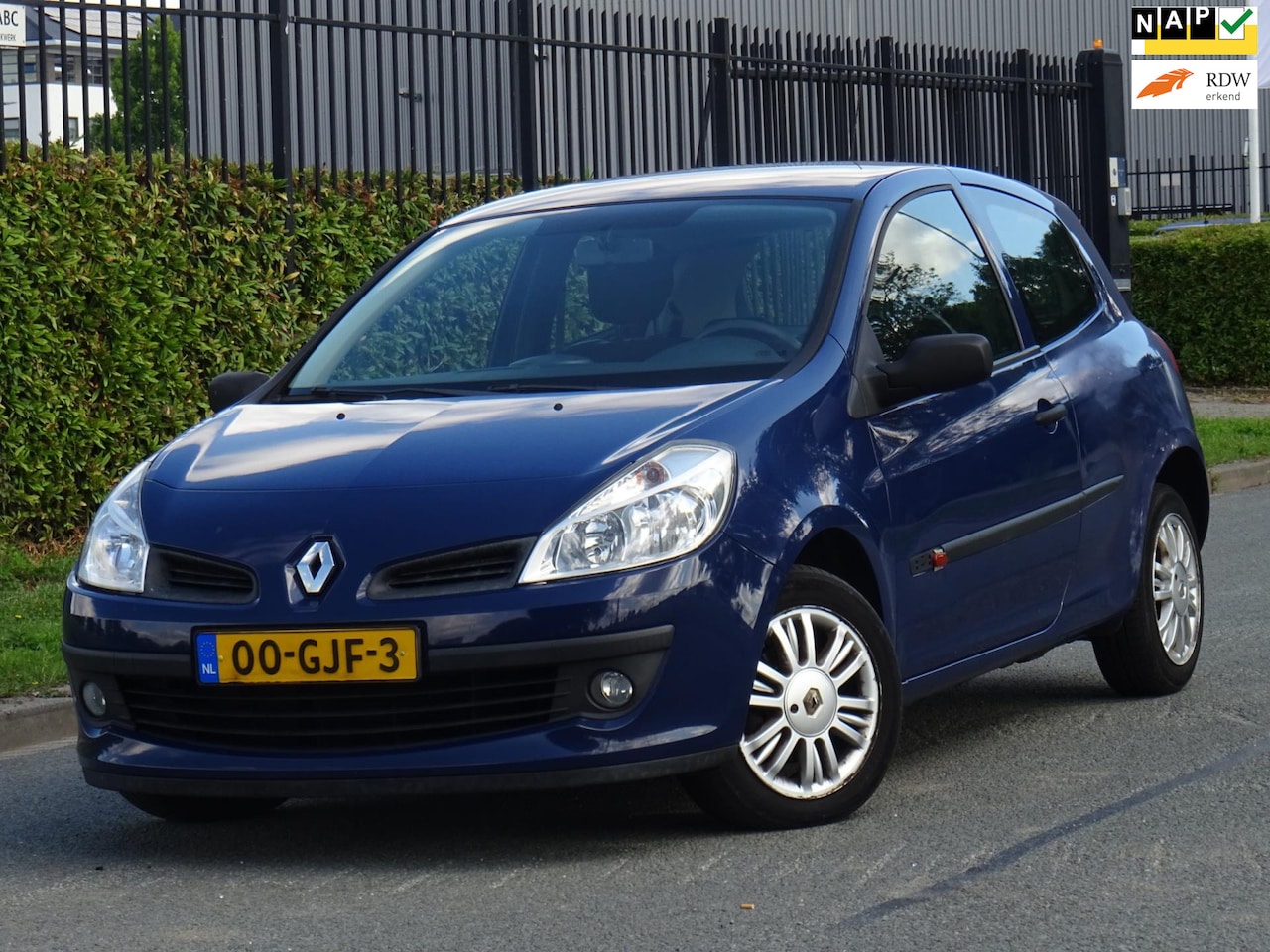 Renault Clio - 1.2-16V Special Line NAP/AIRCO/NW APK - AutoWereld.nl