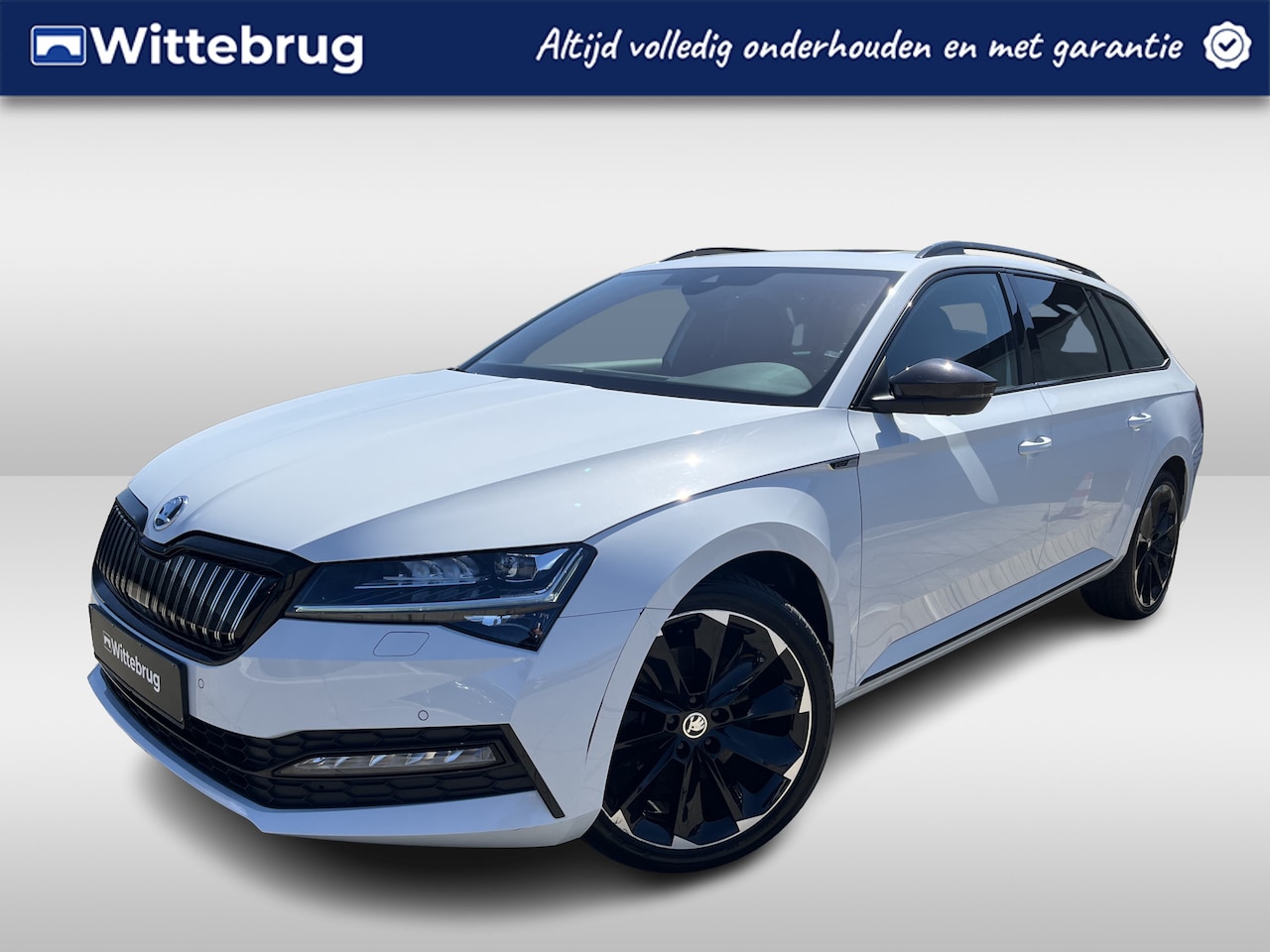 Skoda Superb Combi - 1.4 TSI 208 pk iV Sportline DSG Automaat Panoramadak / Parkeersensoren / Airco  / Stoelver - AutoWereld.nl