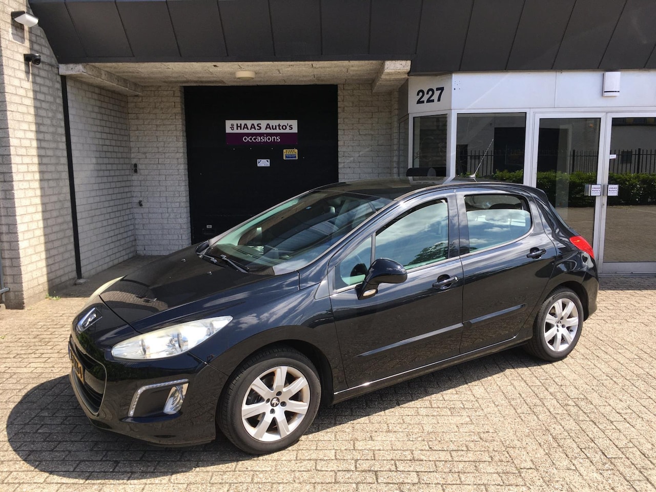 Peugeot 308 - 1.6 VTi Active / PANODAK / NAVI / CRUISE / ALU VELGEN / FACELIFT / APK 2026 - AutoWereld.nl