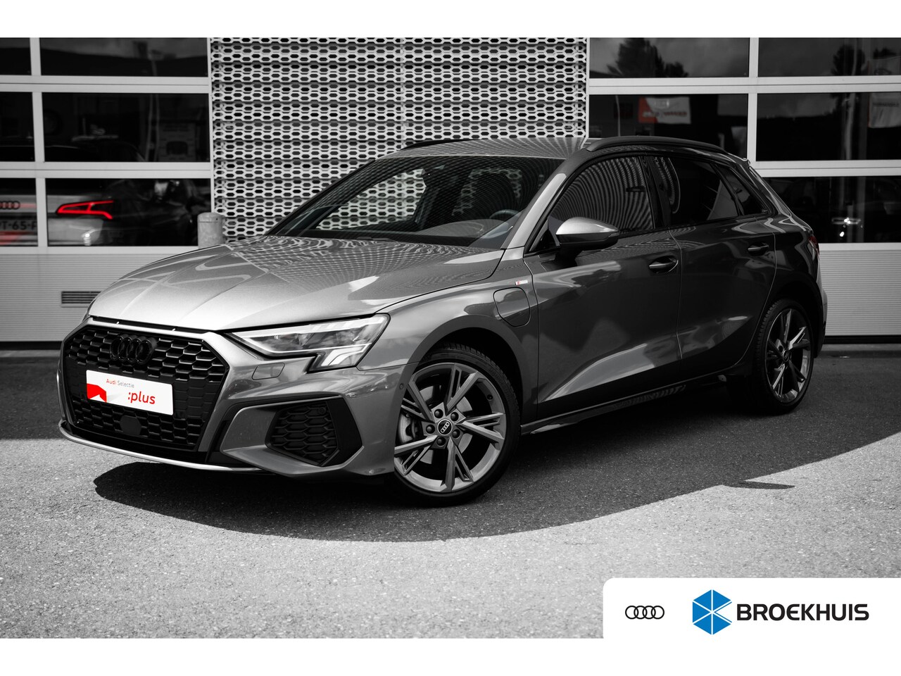 Audi A3 Sportback - 40 TFSI e 204pk S edition | Keyless | Trekhaak | Dodehoekdetectie | 18" | Parkeerhulp V+A - AutoWereld.nl