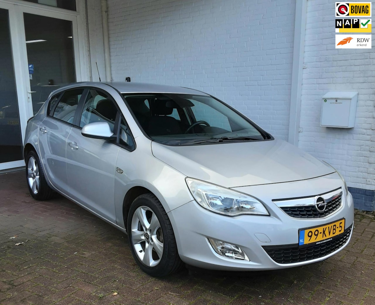 Opel Astra - 1.6 Edition *NWE DISTRIBUTIERIEM * 5DRS / AIRCO / TREKHAAK* - AutoWereld.nl