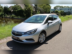 Opel Astra - 1.0 Business+ / Navi / PDC / Trekhaak / Stoelverw