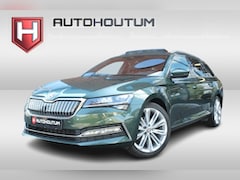 Skoda Superb Combi - 1.4 TSI iV Laurin & Klement Panoramadak, Trekhaak, 360° Camera, ACC