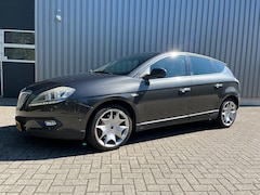 Lancia Delta - 1.8-16V Di Executive Carplay / Navi / Leder