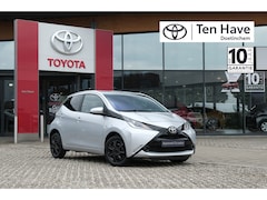 Toyota Aygo - 1.0 VVT-i x-play Handgeschakeld | Buitenspiegels elektrisch bedi