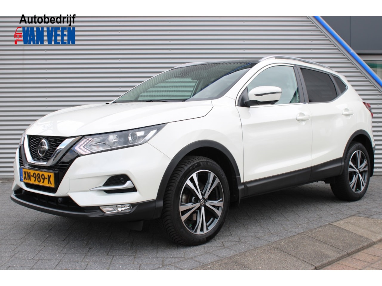 Nissan Qashqai - 1.2 N-Connecta + Panoramadak | Trekhaak | Navi | Clima | 360 Cam - AutoWereld.nl