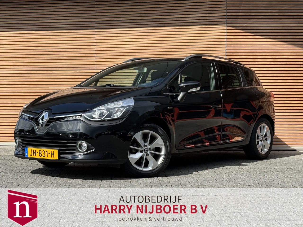 Renault Clio Estate - 0.9 TCe Limited Trekhaak / Navigatie / Cruise - AutoWereld.nl