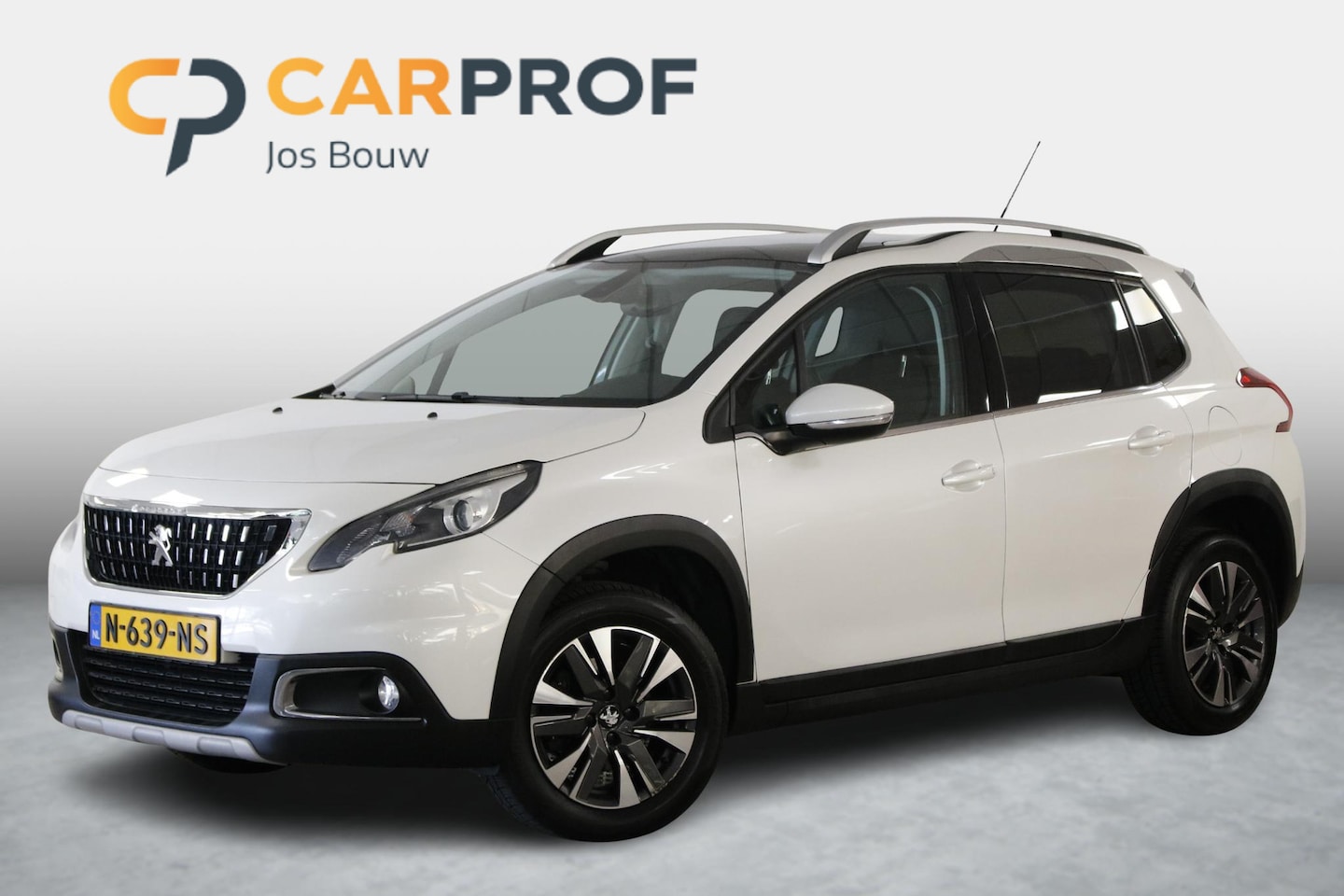 Peugeot 2008 - 1.2 PureTech Allure 110 PK. Distr. riem V.V. | Clima | Carplay | Panorama | Trekhaak. - AutoWereld.nl