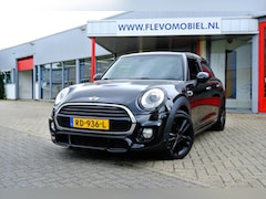 MINI Cooper - 1.5 Chili Serious Business Aut. Pano|Sportstoelen|Leder|Navi|LMV