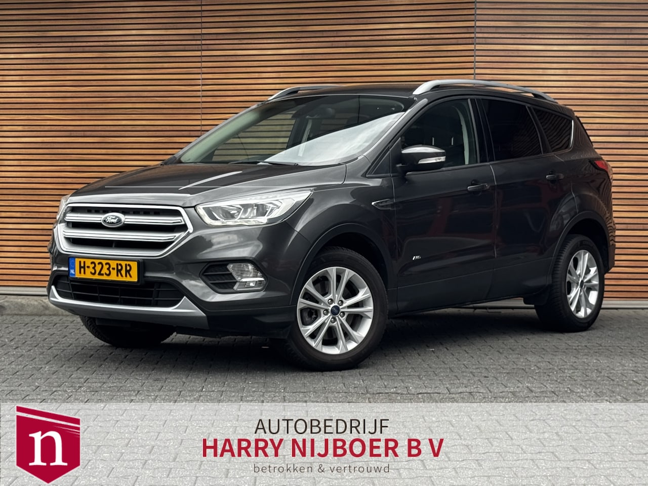 Ford Kuga - Titanium AWD 175 PK Navi / Trekhaak / Cruise / Clima 1700 kg trekgewicht ! - AutoWereld.nl