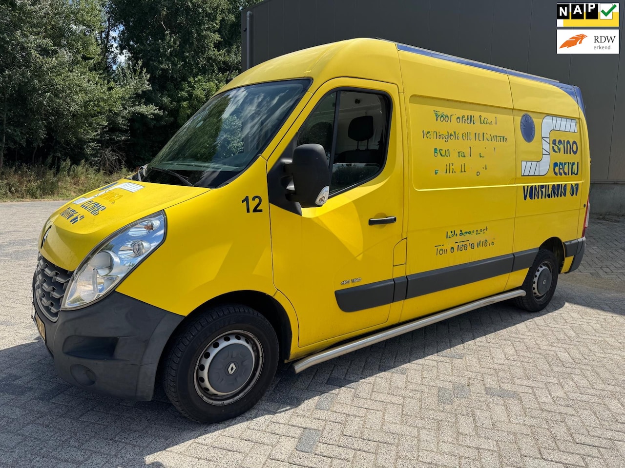 Renault Master - T33 2.3 dCi L2H2 Eco DC Airco Navi Camera Leer 3Persoons - AutoWereld.nl