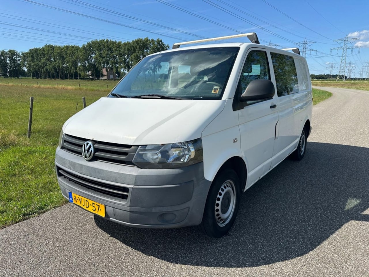 Volkswagen Transporter - 2.0 TDI L1H1T8BaBu DC | AIRCO | TREKHAAK | 5 PERSOONS ! - AutoWereld.nl