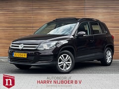 Volkswagen Tiguan - 2.0 TDI Sport&Style Navi / Panoramadak / Trekhaak / Clima / Camera