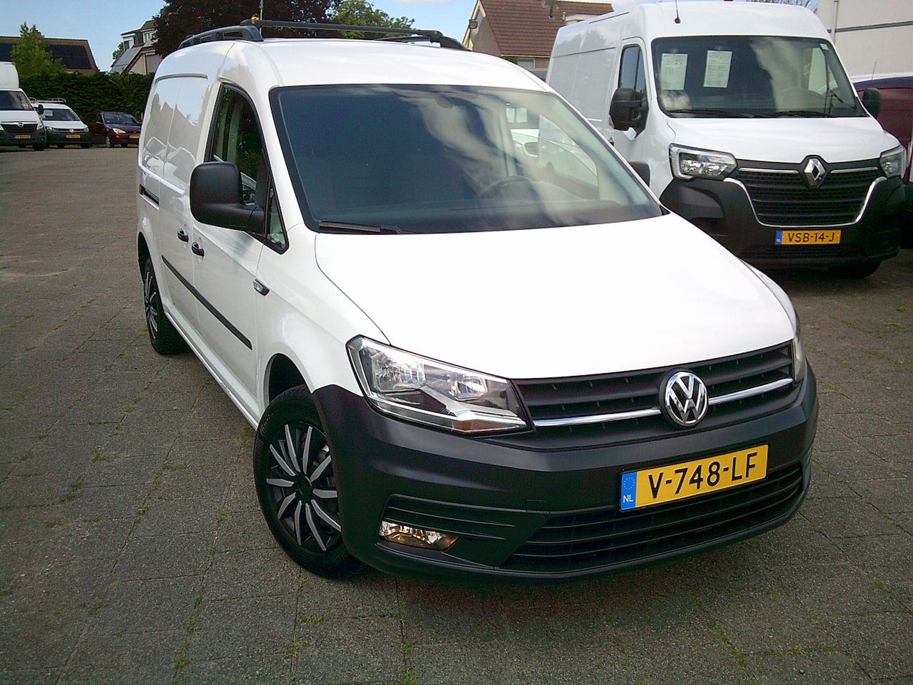 Volkswagen Caddy Maxi - 2.0 TDI L2H1 BMT Highline VOORZIEN VAN AIRCO+CRUISE+TREKHAAK !!! - AutoWereld.nl