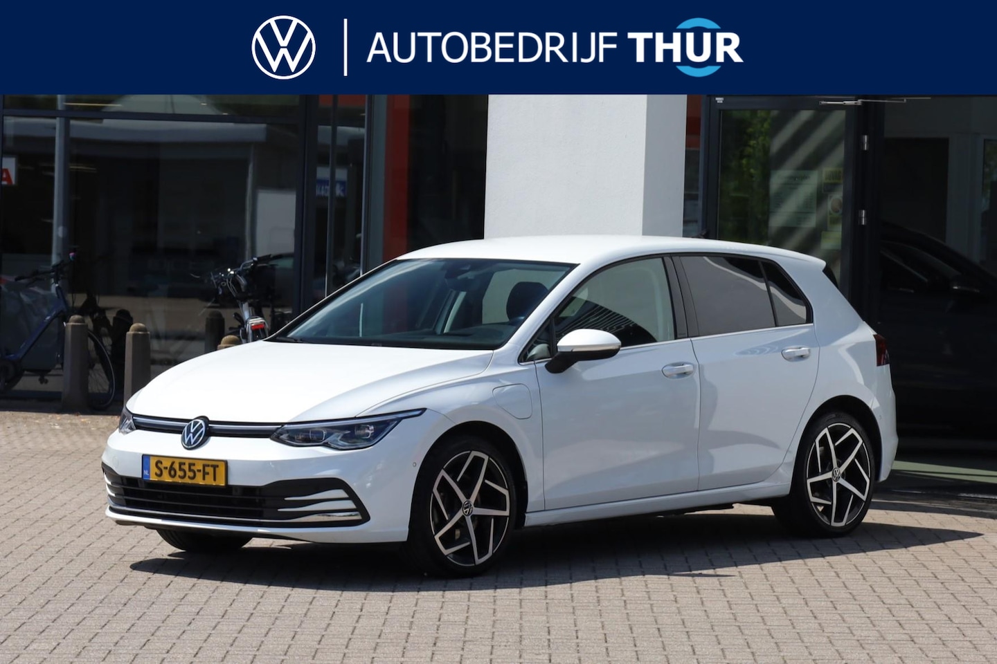 Volkswagen Golf - 1.4 eHybrid Style ErgoActive, LED plus + strip, verwarmbare voorstoelen, keyless, travel a - AutoWereld.nl