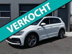 Volkswagen Tiguan - 1.5 TSI ACT R-Line Navigatie Led + Xenon ECC Digital Dashboard 19Inch Nieuwstaat Dealer On