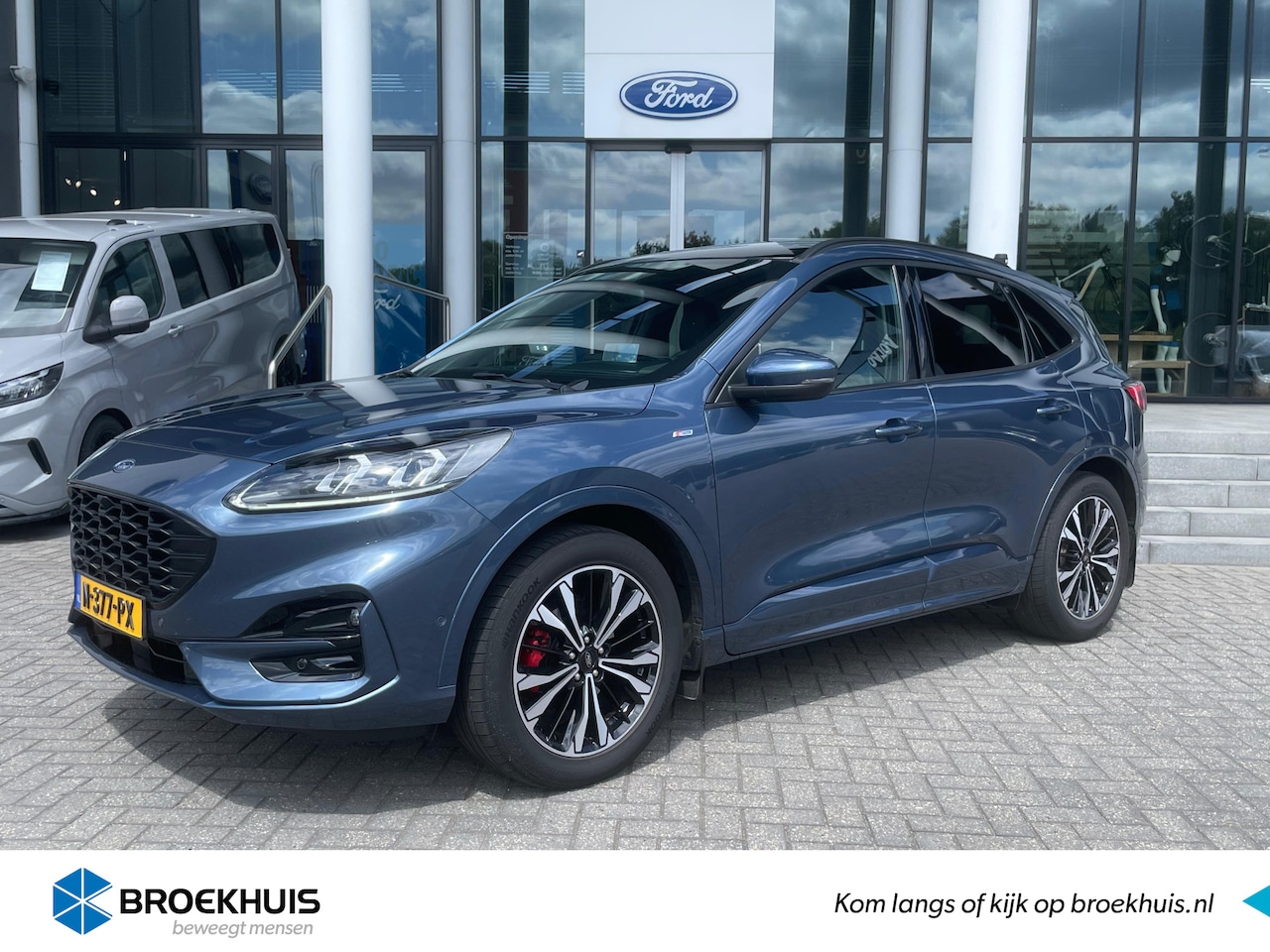 Ford Kuga - 1.5 E.B. 150PK ST-Line X | Wegklap Trekhaak | Pano-dak | ZEER Netjes! | 100% Onderhouden | - AutoWereld.nl
