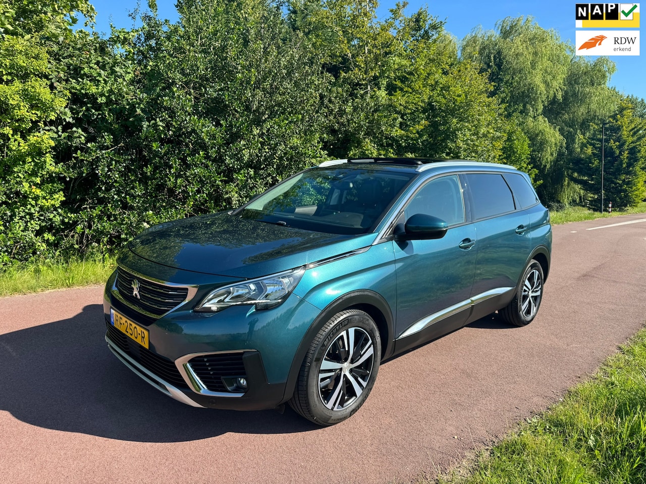 Peugeot 5008 - 1.2 PureTech Allure|Autom.|Pano|Dis=V.V| - AutoWereld.nl