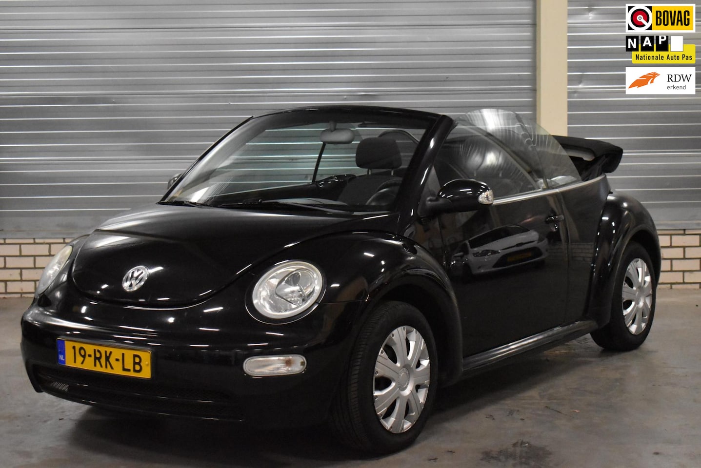Volkswagen New Beetle Cabriolet - 1.6 Turijn 134.000KM!!!! - AutoWereld.nl