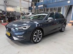 SEAT Leon Sportstourer - 1.5 eTSI 150pk DSG-7 FR Business Intense | Trekhaak | Apple carplay / Android auto | Beats