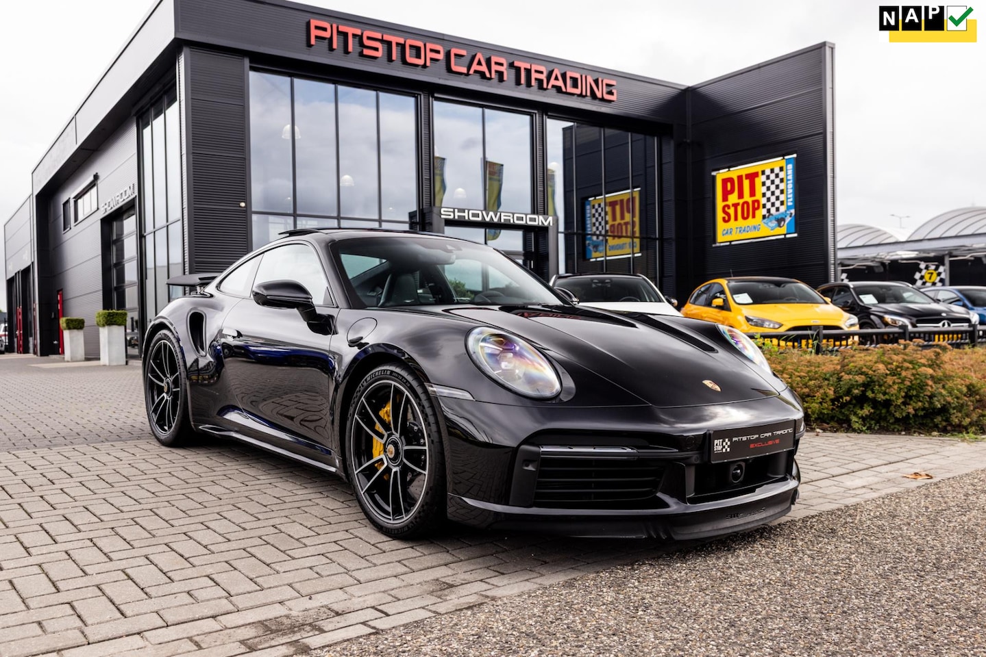 Porsche 911 - 992 3.8 Turbo S, 650pk, Carbon, Burmester, 2e Eigenaar - AutoWereld.nl