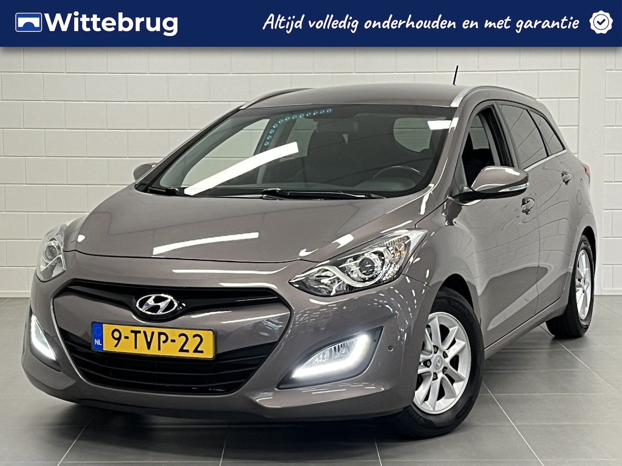 Hyundai i30 Wagon - 1.6 GDI Business Edition NAVIGATIE | PARKEERCAMERA | LICHTMETALEN VELGEN | DEALER ONDERHOU - AutoWereld.nl