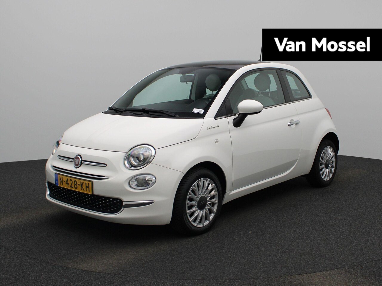 Fiat 500 - 1.0 Hybrid Dolcevita | LMV | Panorama dak | Bluetooth | Airco | Parkeer sensoren | DAB | C - AutoWereld.nl