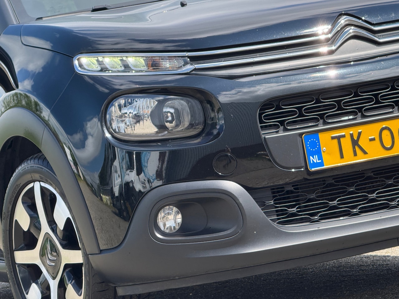 Citroën C3 - 1.2 PureTech S&S Shine 110pk Automaat - Noir Perla - Carplay/Camera - AutoWereld.nl