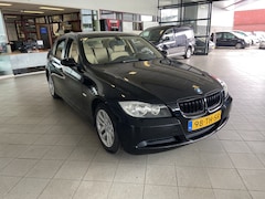 BMW 3-serie - 318i Business Line