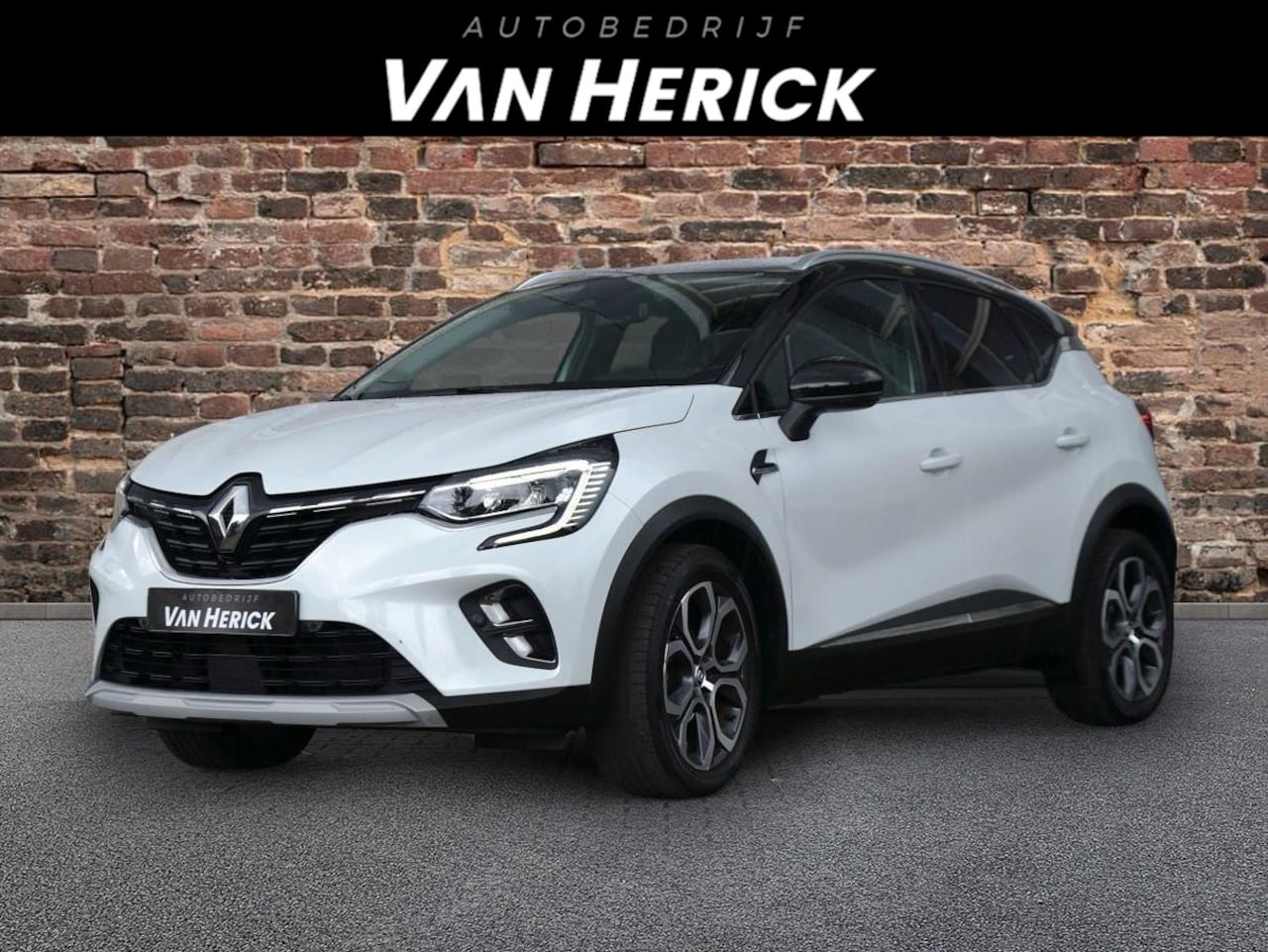 Renault Captur - 1.3 TCe 140PK Intens Automaat | Navi | Camera | LED | 18" LMV - AutoWereld.nl