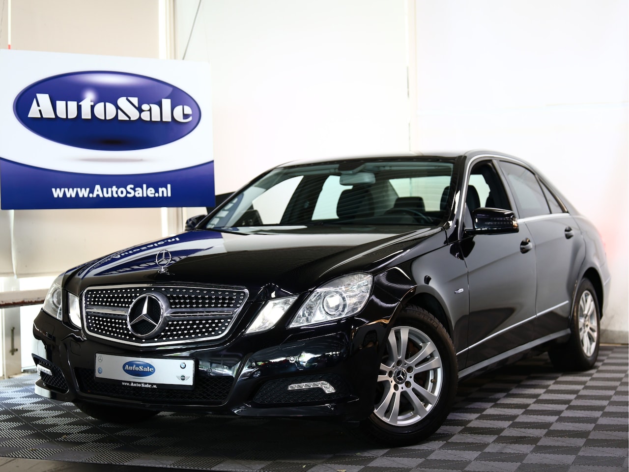 Mercedes-Benz E-klasse - 250 CGI Avantgarde AUT BLUET LEDER STOELVW PDC CRUISE '10 - AutoWereld.nl