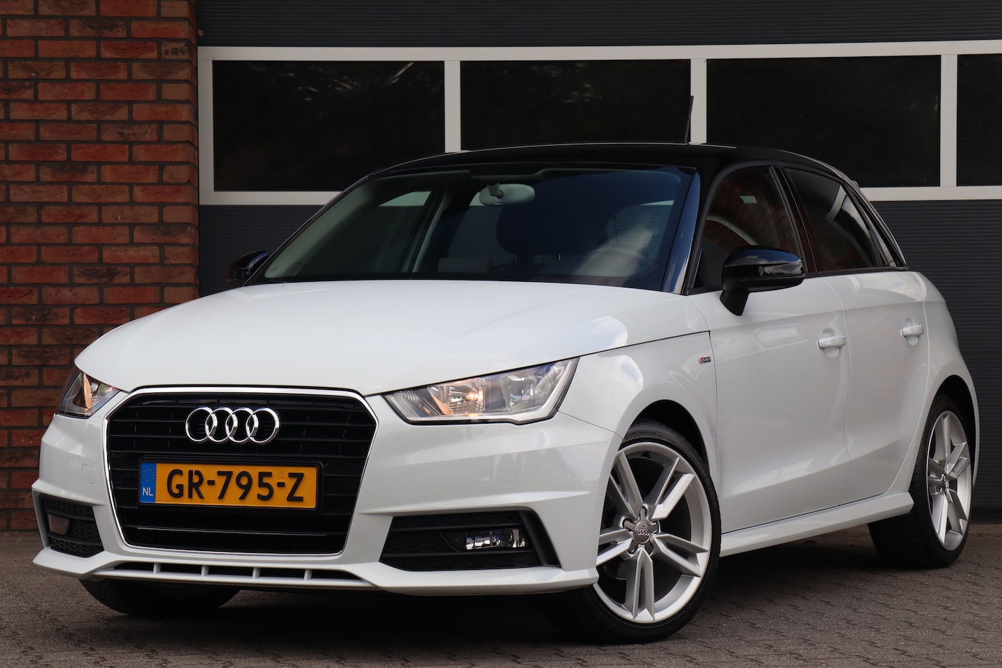 Audi A1 Sportback - 1.0 TFSI Adrenalin Orig. Ned. - AutoWereld.nl