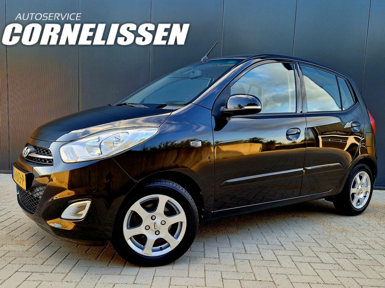 Hyundai i10 - 1.2 i-Motion Cool AIRCO | AUTOMAAT - AutoWereld.nl
