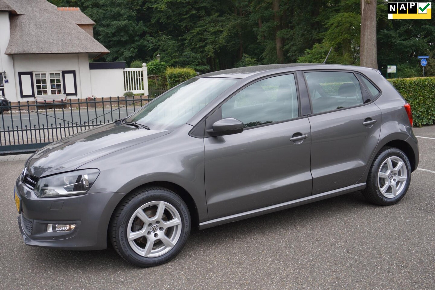 Volkswagen Polo - 1.4-16V Highline 5Drs Dsg Automaat Navi - AutoWereld.nl