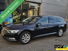 Volkswagen Passat Variant - 1.6 TDI Comfortline Panorama/PDC/Navigatie
