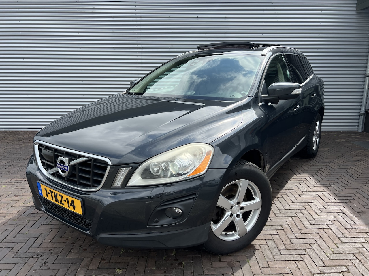 Volvo XC60 - 2.4D Summum PANORAMADAK! - AutoWereld.nl
