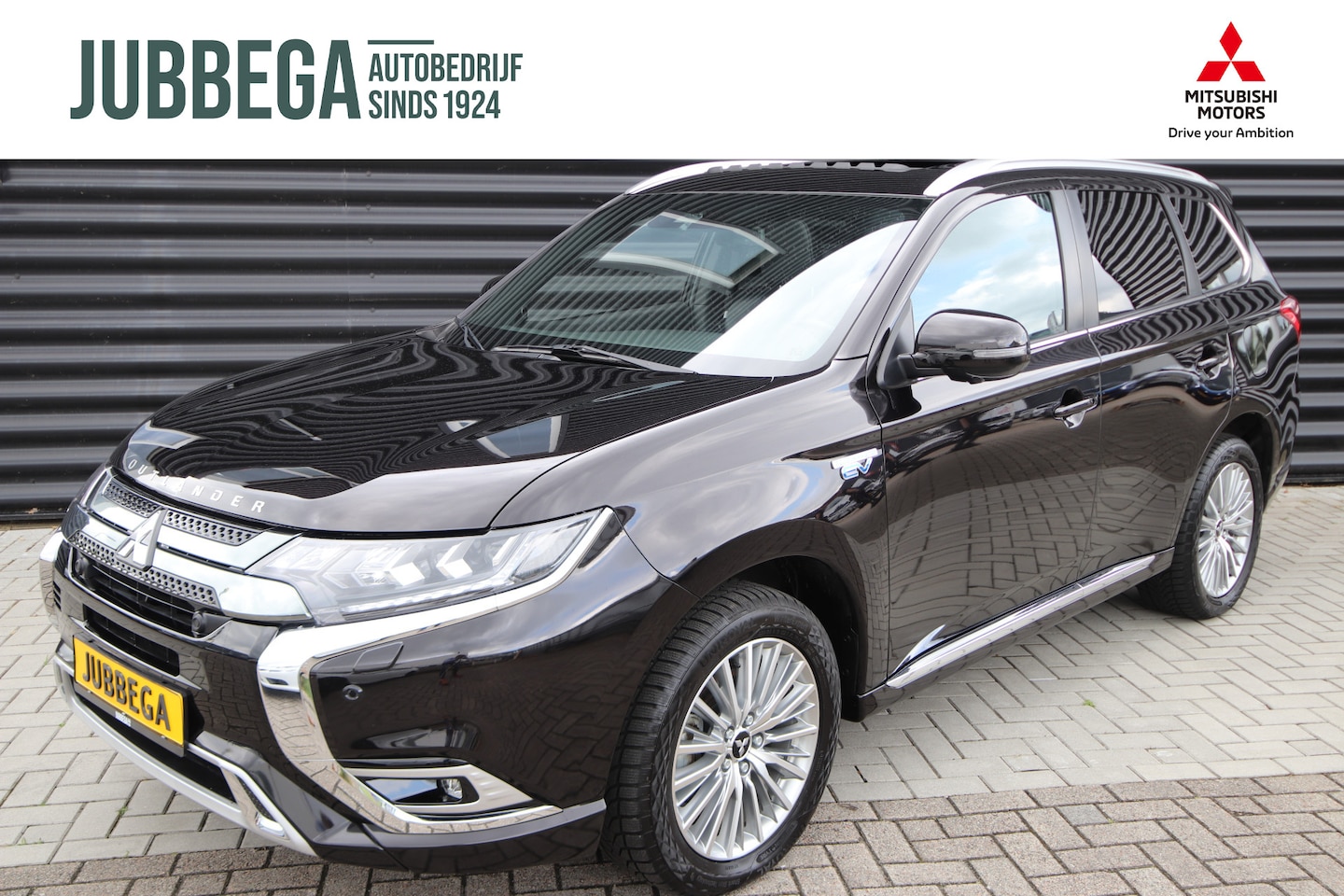 Mitsubishi Outlander - 2.4 PHEV Instyle Opendak, Adaptive Cruise, Trekhaak, Dealer O.H. - AutoWereld.nl