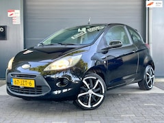 Ford Ka - 1.2 Trend NIEUWE APK ELEKTRISCHPAKKET LM VELGEN AUTOMATISCHE VERLICHTING RADIO AUX