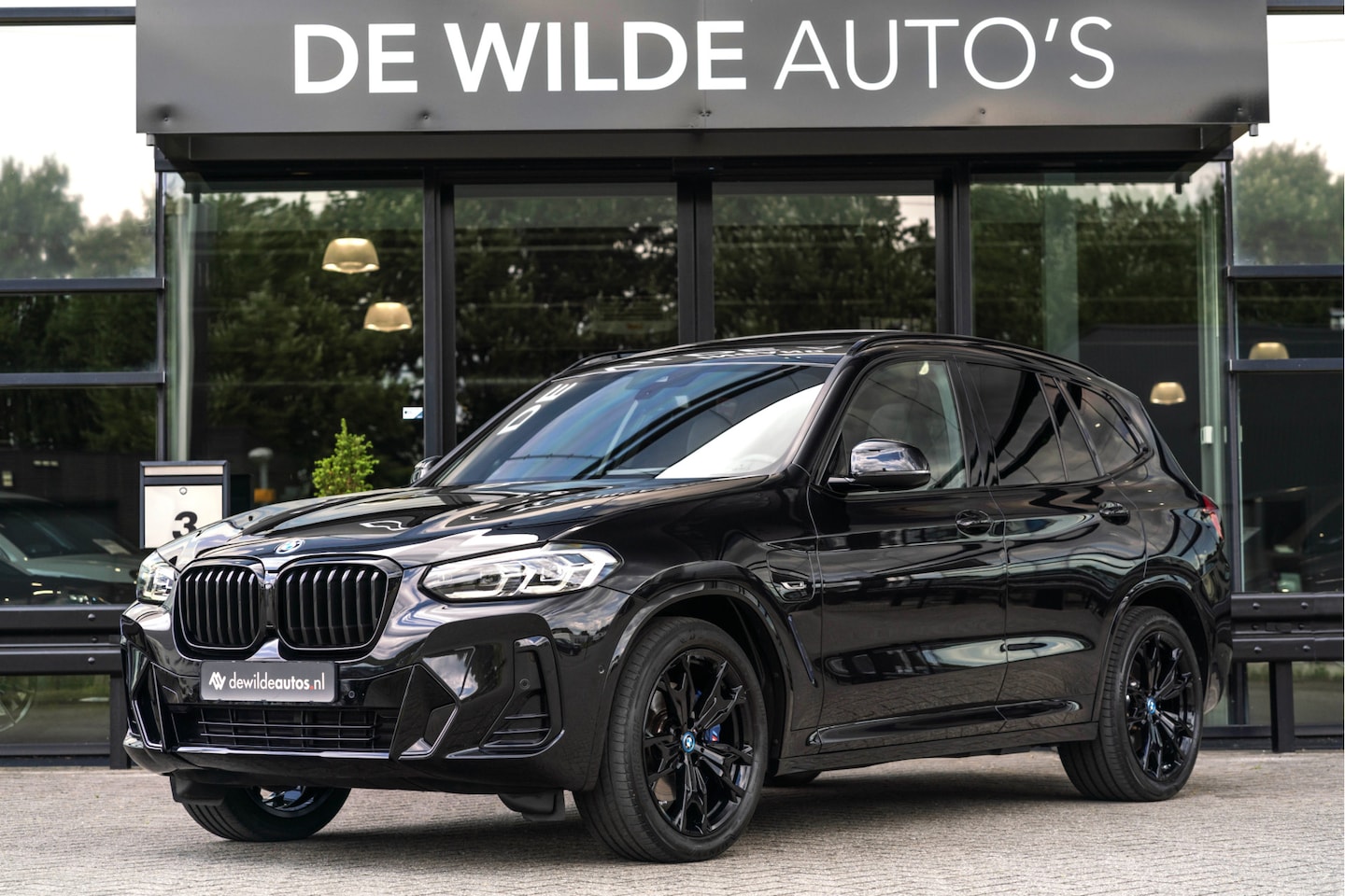 BMW X3 - xDrive30e M-sport 292pk Pano Memory Trekhaak Head-up Camera - AutoWereld.nl