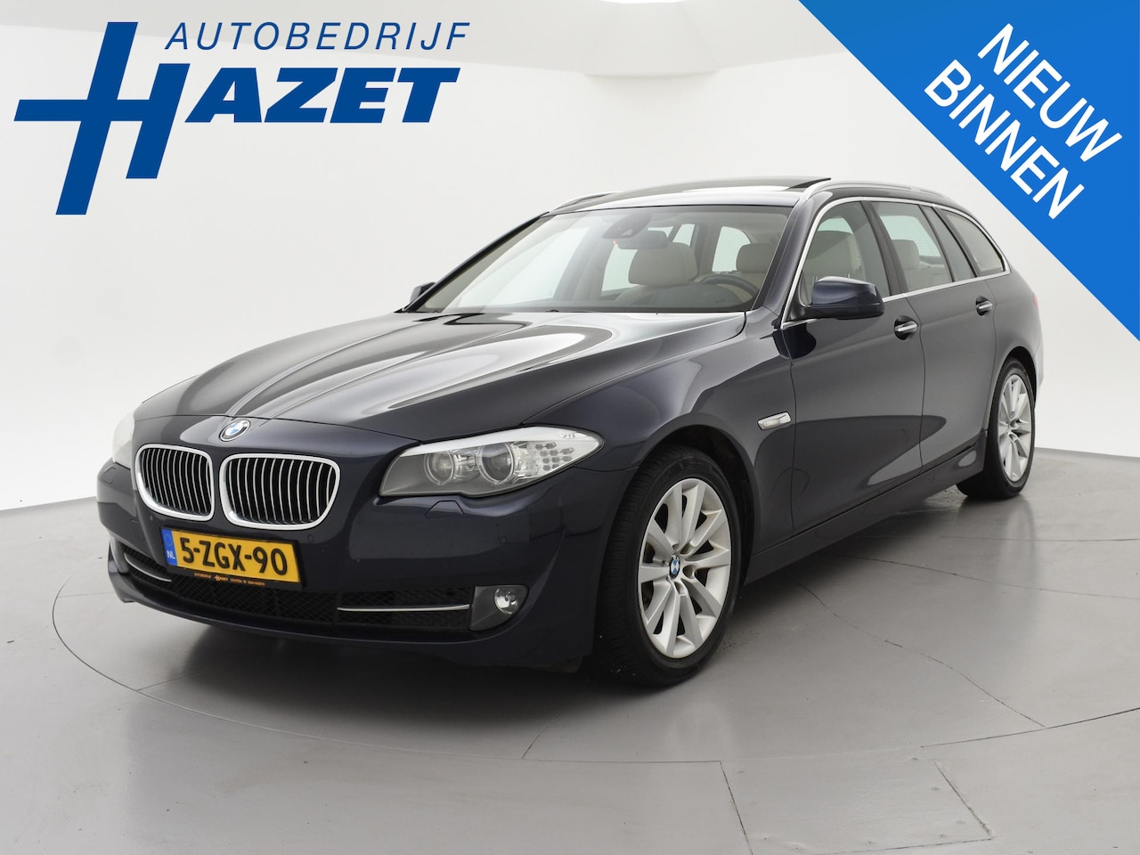 BMW 5-serie Touring - 528i 258 PK H.E. + WEGKL. TREKHAAK | HEAD-UP | COMFORTZETELS | PANORAMA | STOELVERW. - AutoWereld.nl