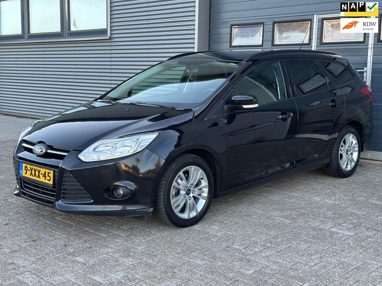 Ford Focus Wagon - 1.0 EcoBoost Titanium - NWE APK - PDC - NWE DISTRIEBUTIE RIEM!! - AutoWereld.nl